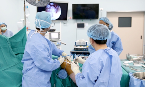 Answering Your Questions about Laparoscopic Knee Surgery